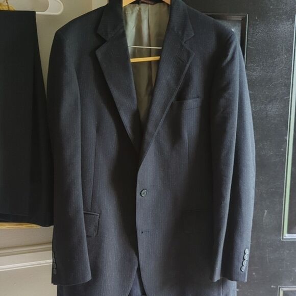 Vintage Hects Cricketeer Two Button Dark Gray Wool Pinstripe 2-Piece Suit 42 - Picture 2 of 9